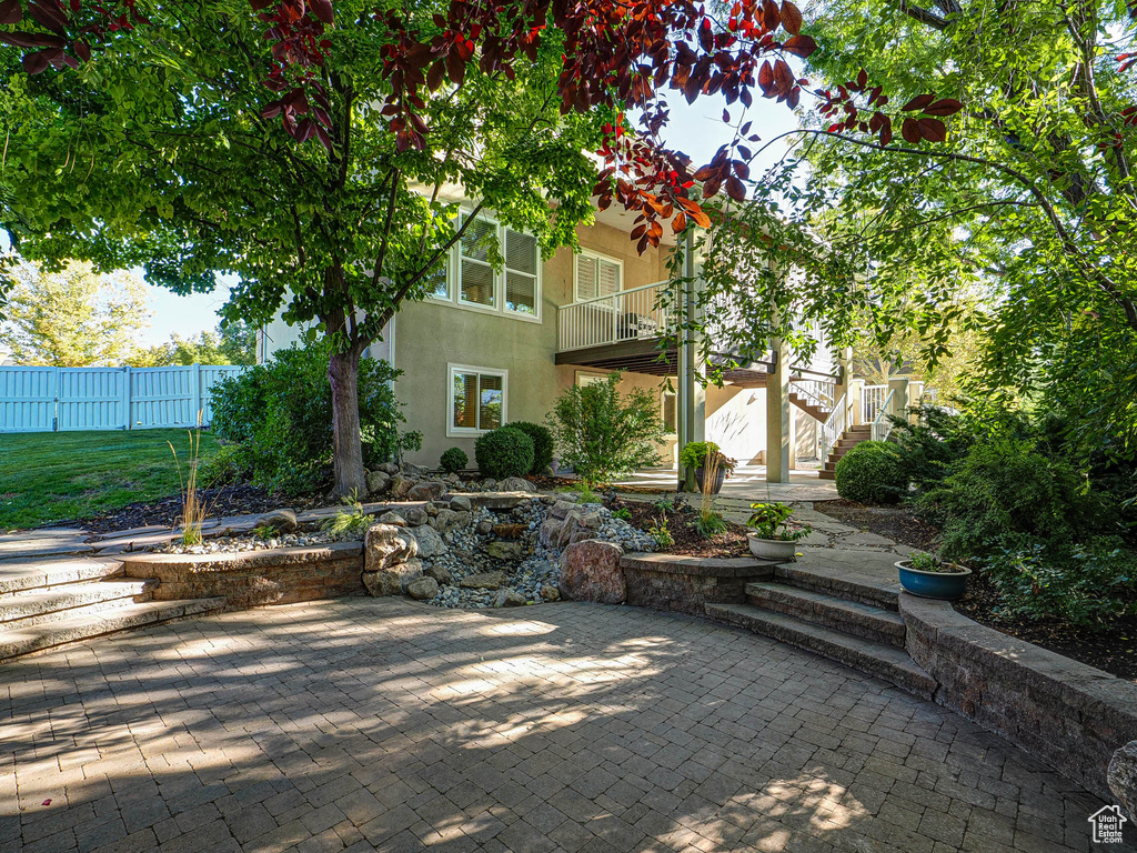 Photo 13 for MLS #2113594 at 572 E Autumn Hollow Ct