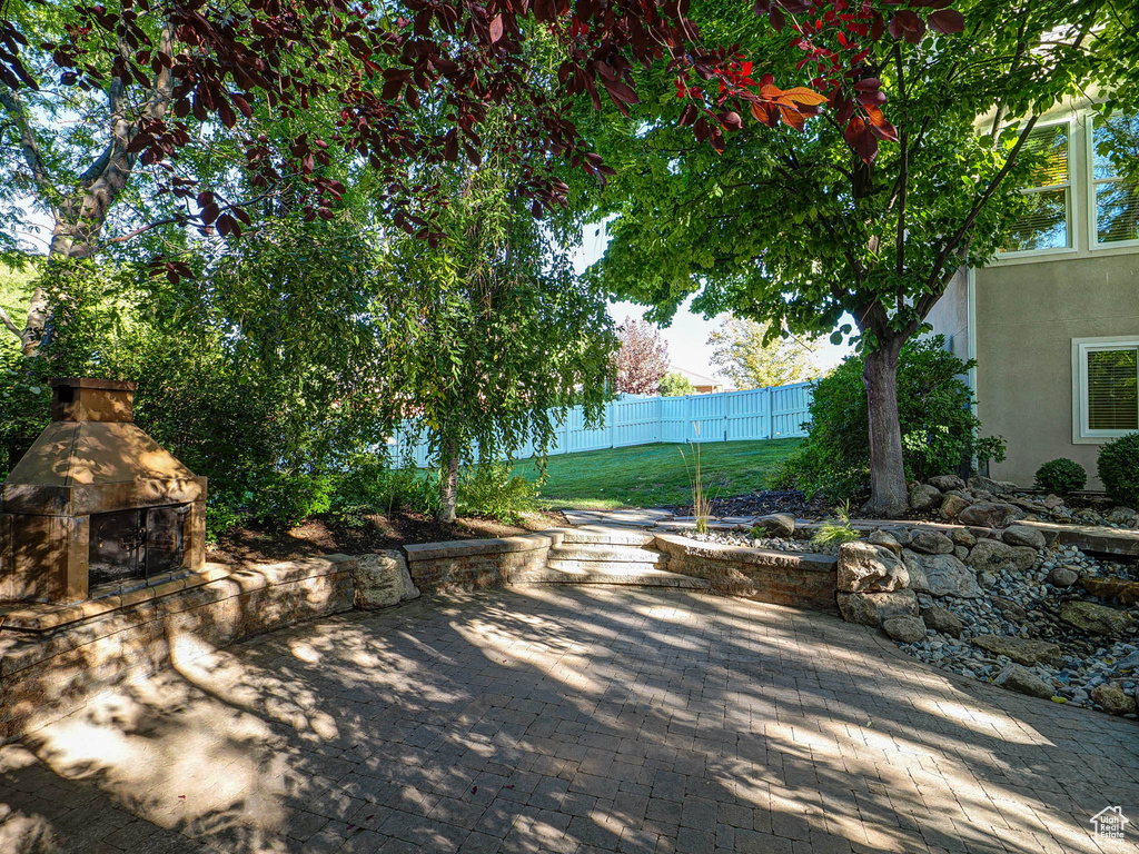 Photo 11 for MLS #2113594 at 572 E Autumn Hollow Ct