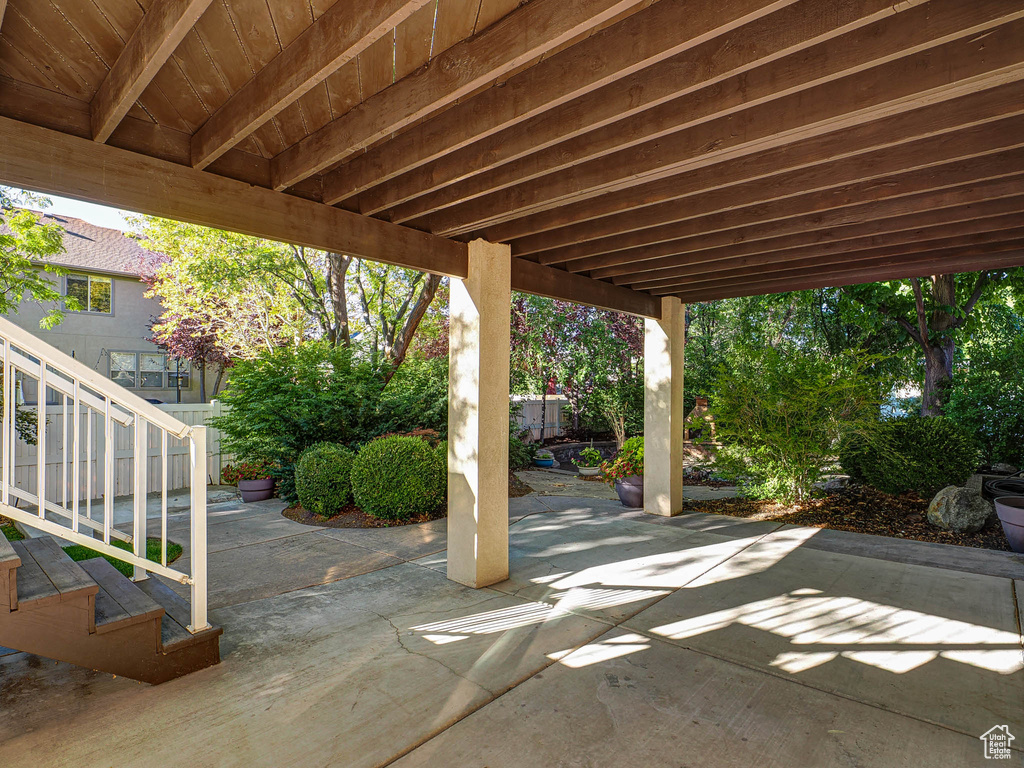 Photo 18 for MLS #2113594 at 572 E Autumn Hollow Ct