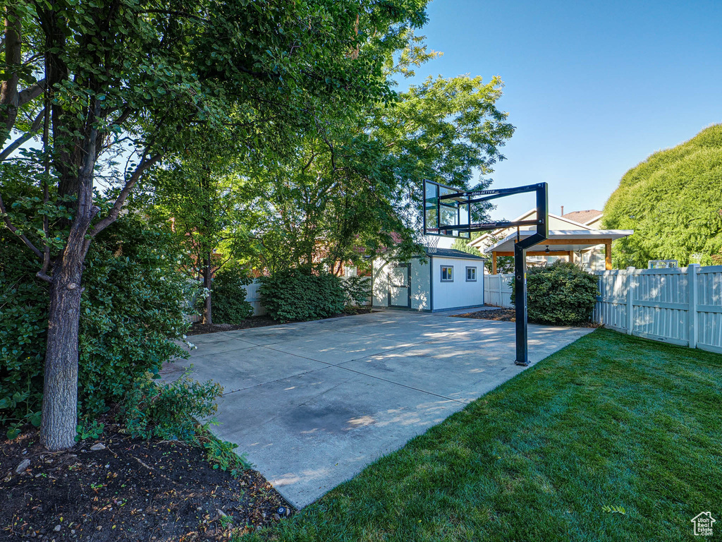 Photo 19 for MLS #2113594 at 572 E Autumn Hollow Ct