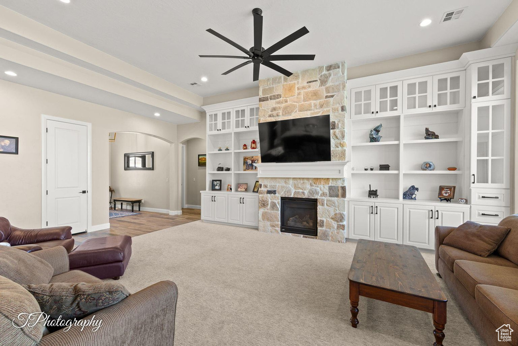 Photo 6 for MLS #2113597 at 1059 E Sea Biscuit Way
