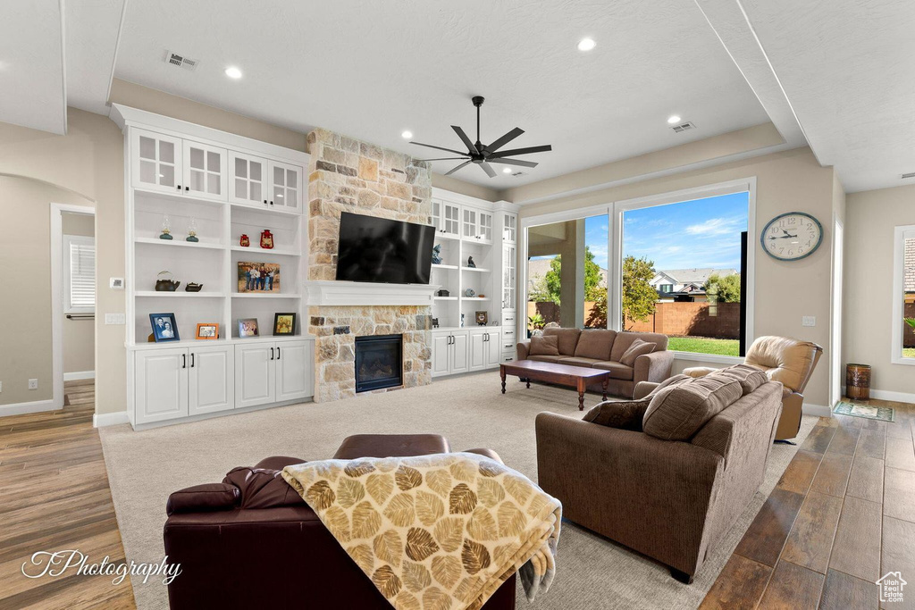 Photo 5 for MLS #2113597 at 1059 E Sea Biscuit Way