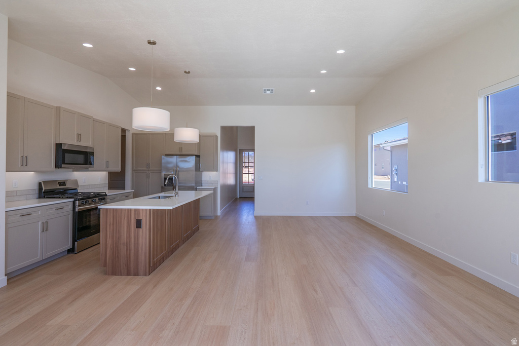 3001 W 570 N Hurricane, UT 84737