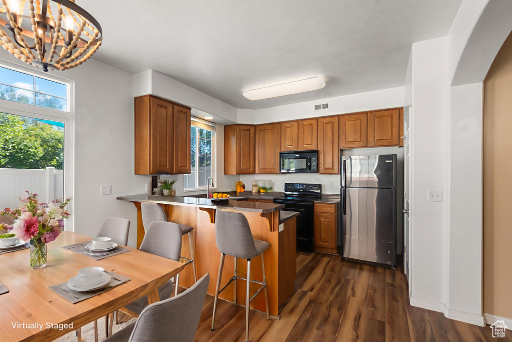 Photo 9 for MLS #2113605 at 528 N Walton Dr
