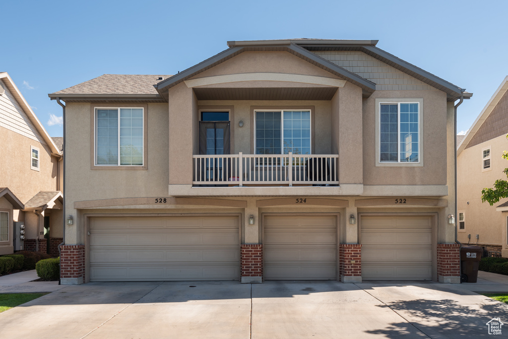 Photo 3 for MLS #2113605 at 528 N Walton Dr