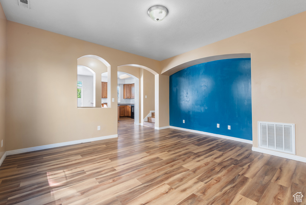 Photo 8 for MLS #2113605 at 528 N Walton Dr