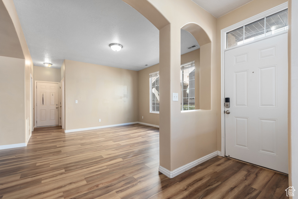 Photo 7 for MLS #2113605 at 528 N Walton Dr