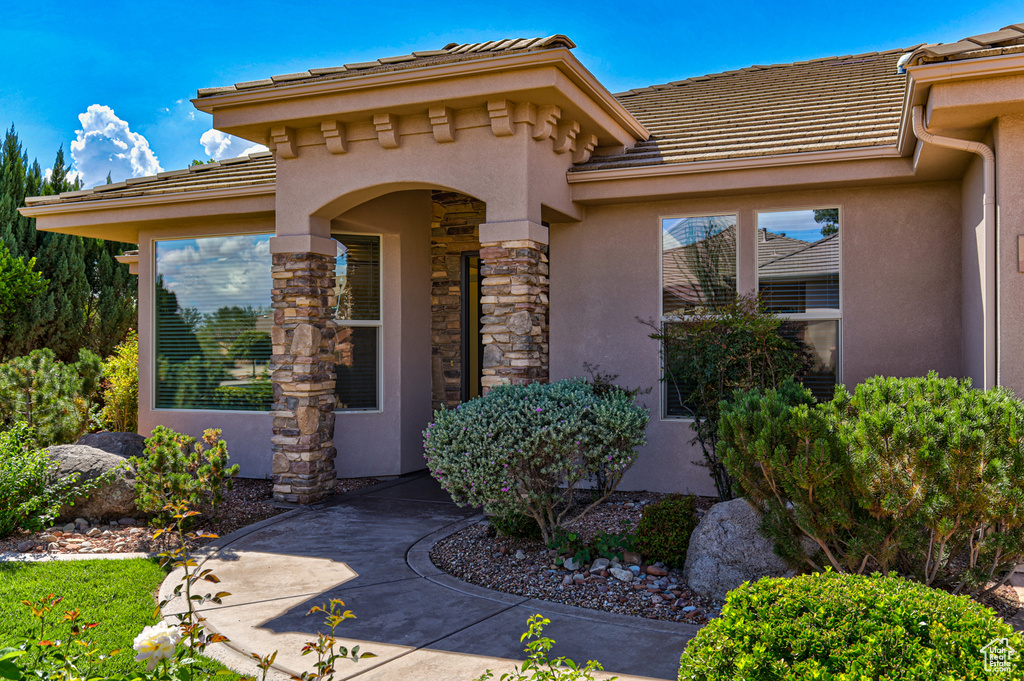 Photo 3 for MLS #2113608 at 761 W North Links Dr