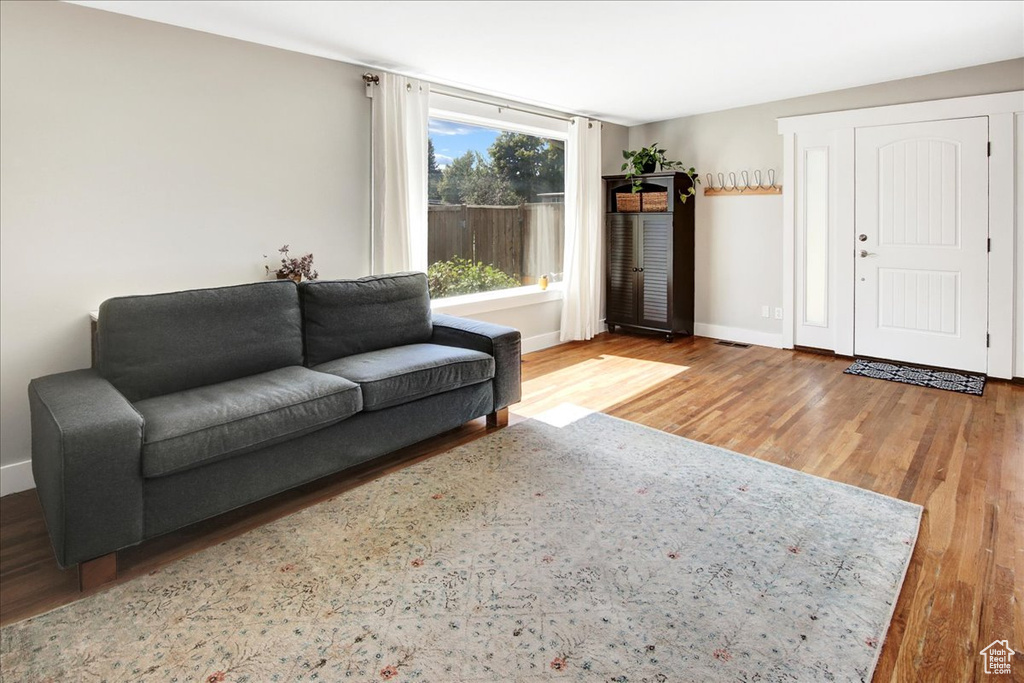 Photo 6 for MLS #2113625 at 4226 Gramercy Ave