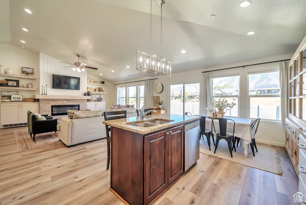 Photo 8 for MLS #2113627 at 1272 N Horizon View Loop