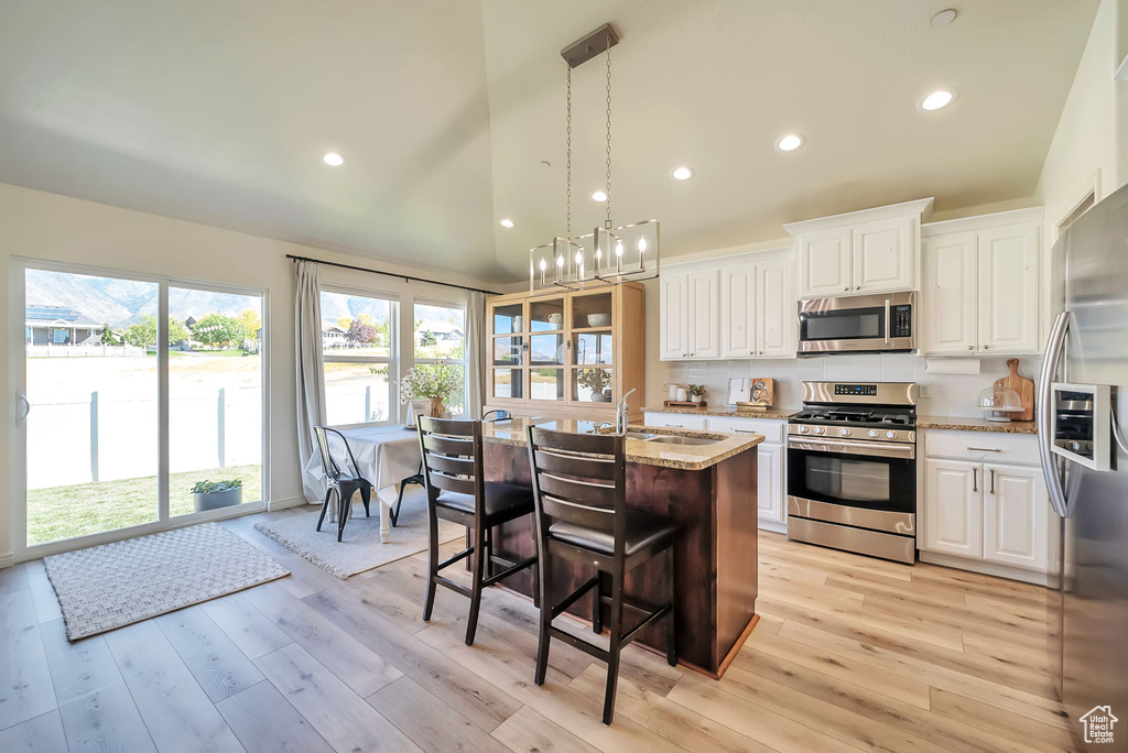 Photo 9 for MLS #2113627 at 1272 N Horizon View Loop