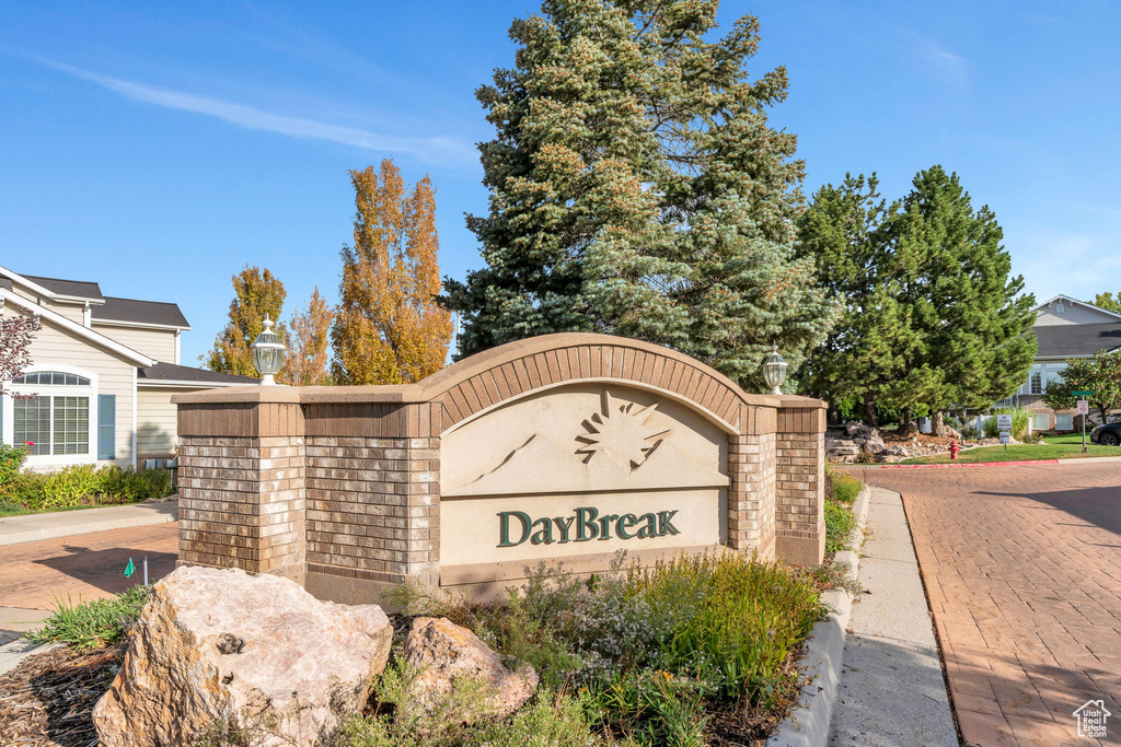 1035 DAYBREAK DR South Ogden, UT 84403