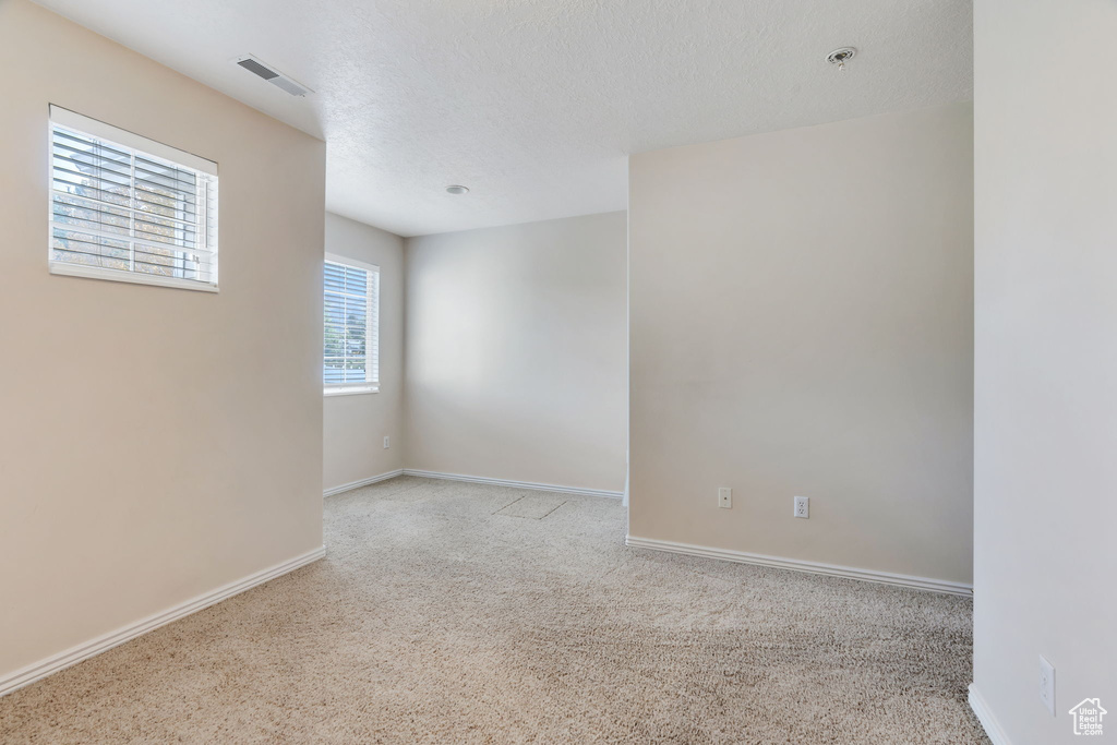 1035 DAYBREAK DR South Ogden, UT 84403