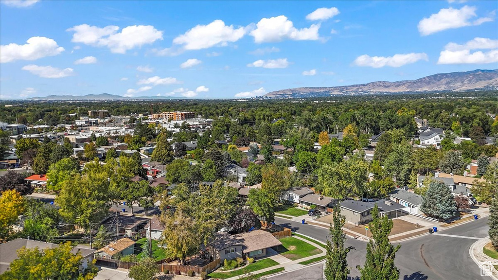 6378 S MEADOWCREST RD Holladay, UT 84121