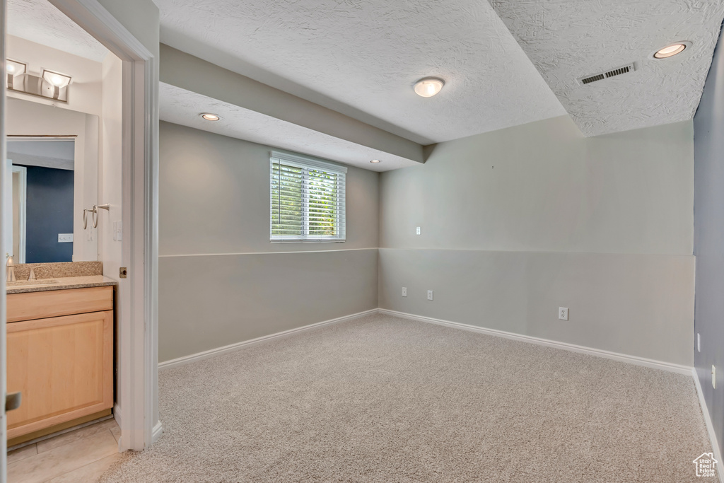 1644 N 160 W Layton, UT 84041