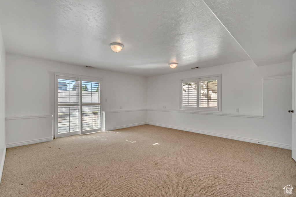 102 N ARCHMORE ST Saratoga Springs, UT 84043