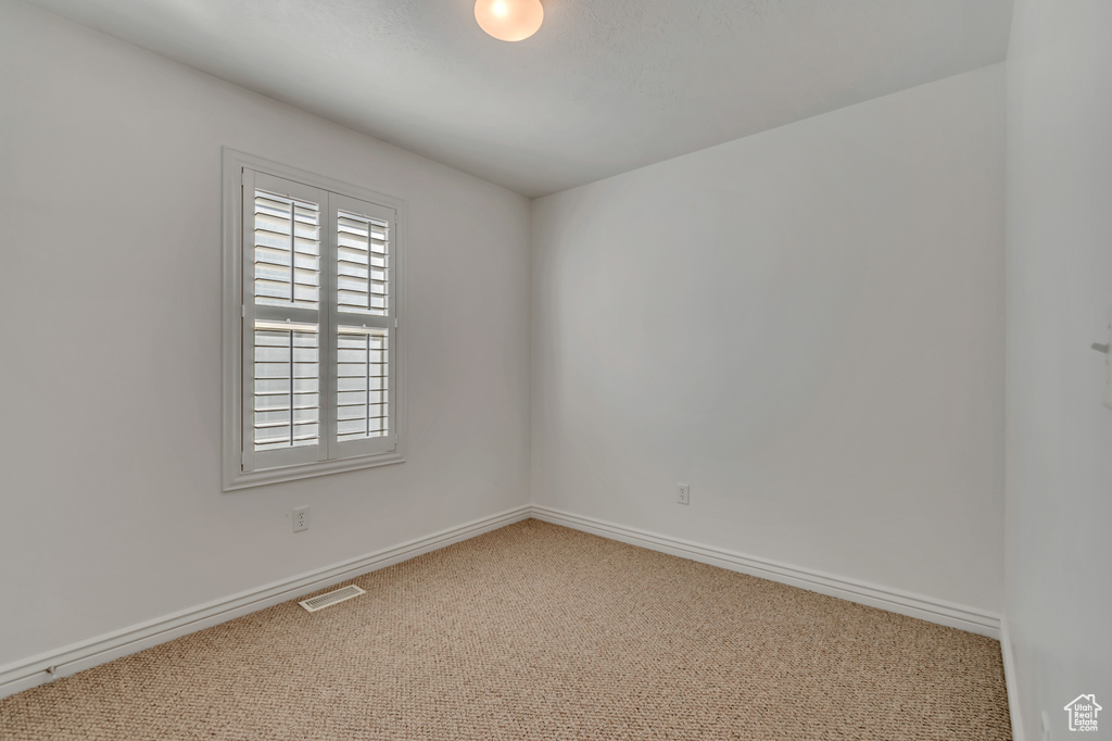 102 N ARCHMORE ST Saratoga Springs, UT 84043