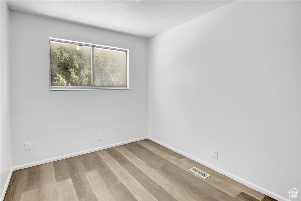 3321 S VALCREST DR West Valley City, UT 84119