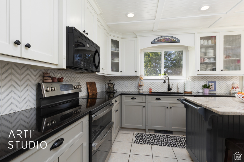 Photo 9 for MLS #2113687 at 2056 E Meadow Lark Way