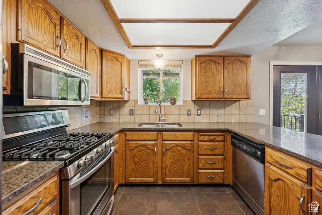 Photo 6 for MLS #2113704 at 5678 S Maplewood Dr