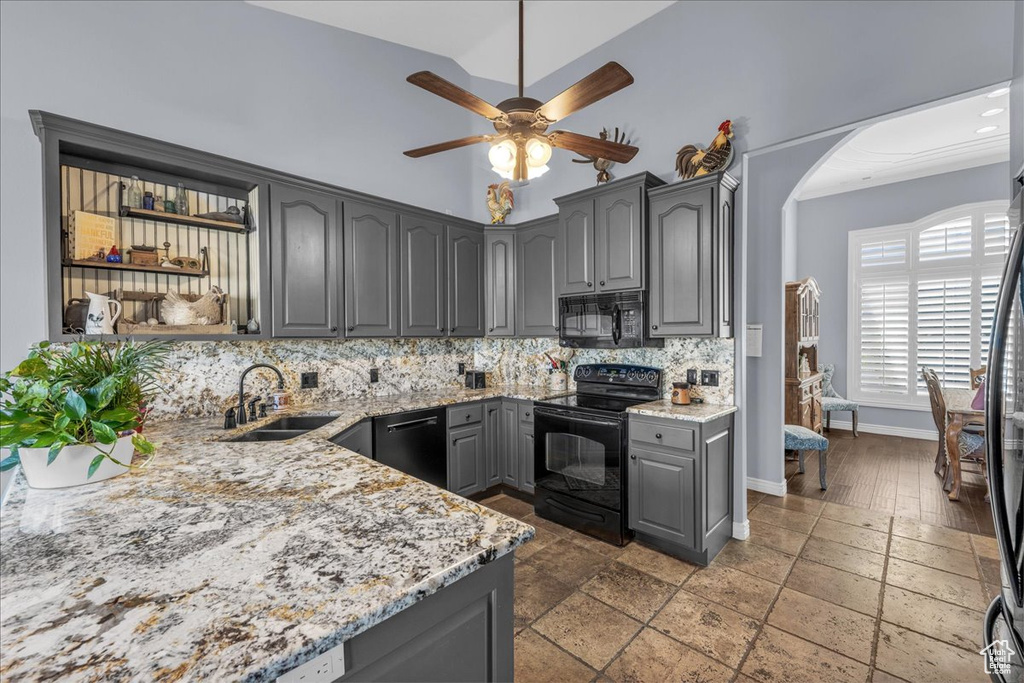 Photo 8 for MLS #2113715 at 646 W Verde Ridge Rd