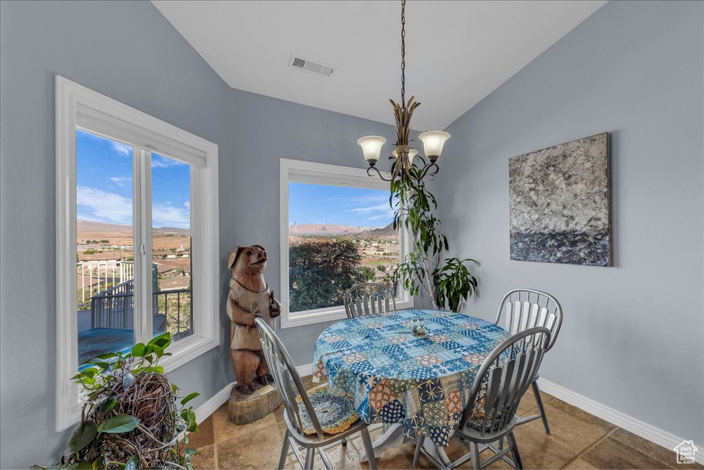 Photo 7 for MLS #2113715 at 646 W Verde Ridge Rd