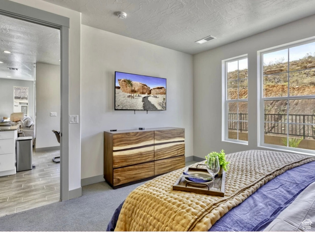 Photo 14 for MLS #2113723 at 2323 E Escondido Dr