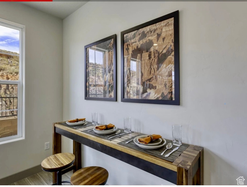 Photo 10 for MLS #2113723 at 2323 E Escondido Dr