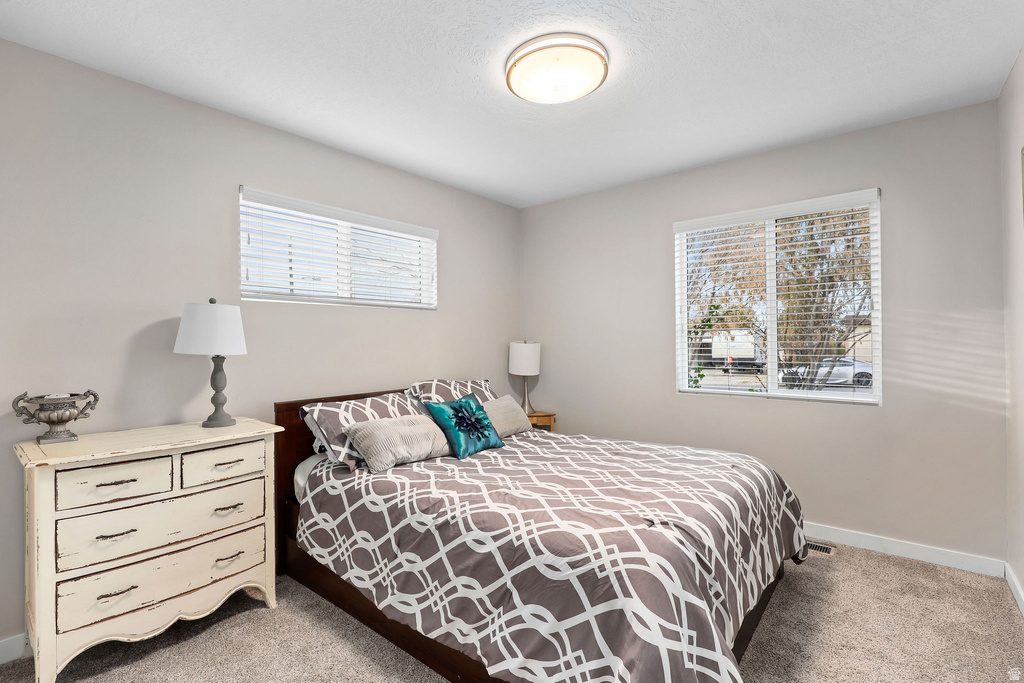 553 CLARK ST Woods Cross, UT 84010