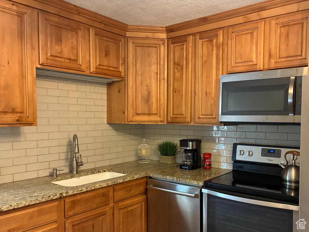 553 CLARK ST Woods Cross, UT 84010