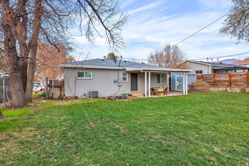 553 CLARK ST Woods Cross, UT 84010