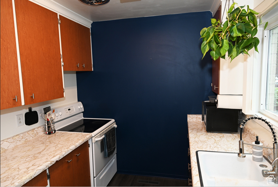 664 N OAKLEY ST #E101 Salt Lake City, UT 84116