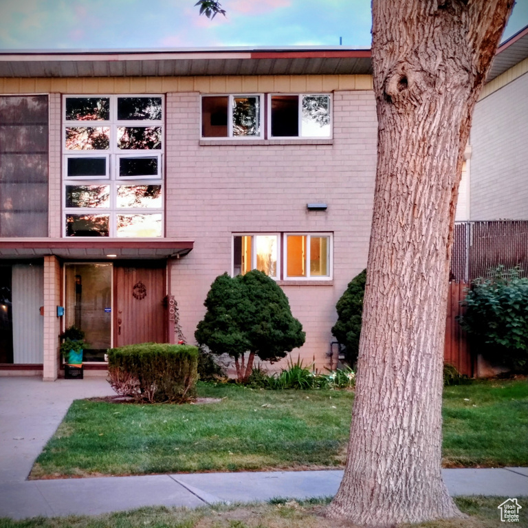 664 N OAKLEY ST #E101 Salt Lake City, UT 84116