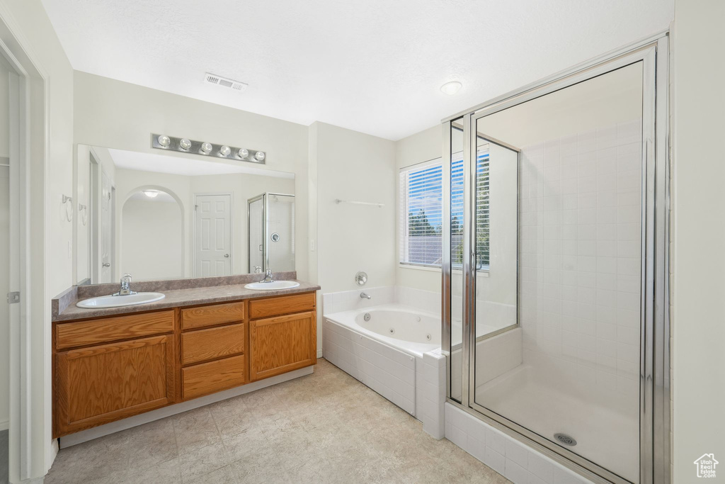 1472 S VIA LA COSTA WAY Kaysville, UT 84037