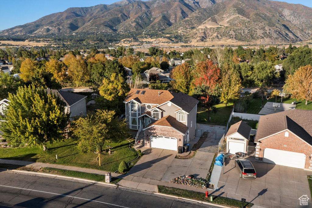 2002 E DEER RUN DR RUN South Weber, UT 84405