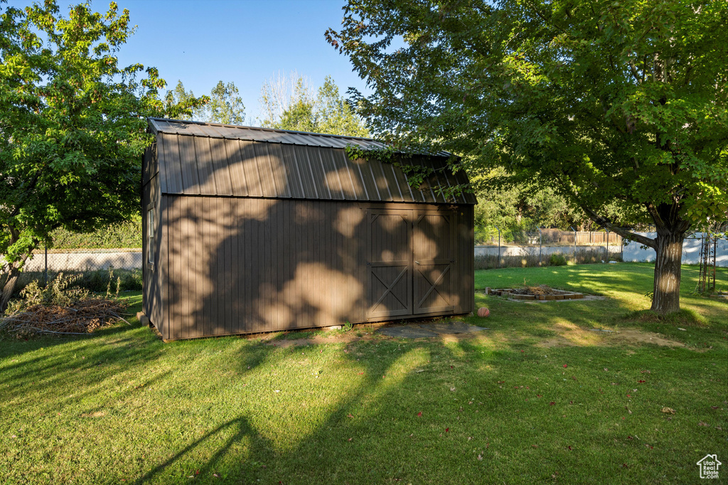 2002 E DEER RUN DR RUN South Weber, UT 84405