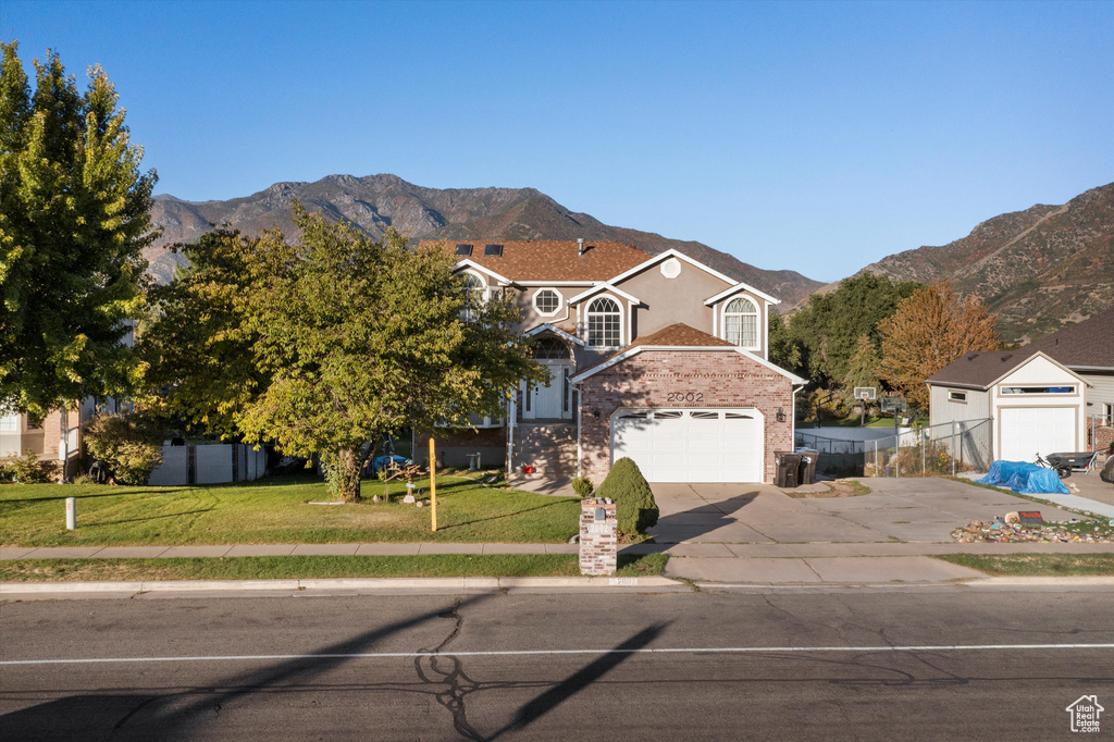 2002 E DEER RUN DR RUN South Weber, UT 84405