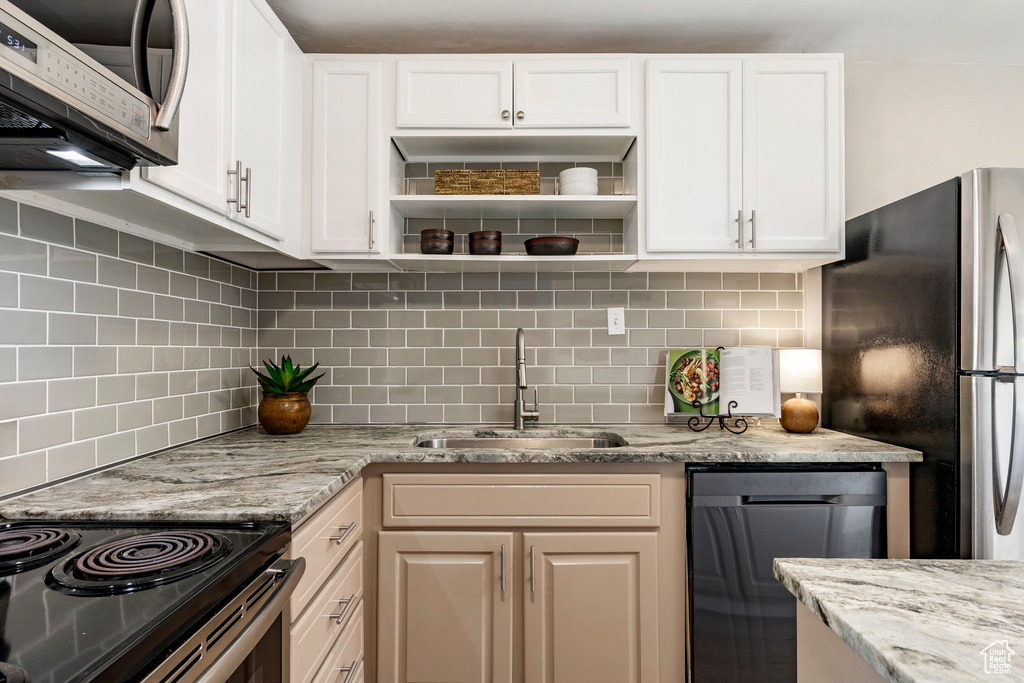 2207 S TYLER AVE Ogden, UT 84401