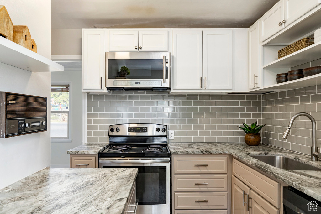 2207 S TYLER AVE Ogden, UT 84401