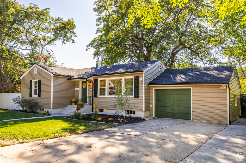 2207 S TYLER AVE Ogden, UT 84401