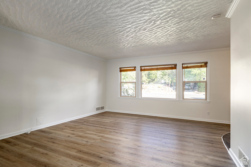 2207 S TYLER AVE Ogden, UT 84401