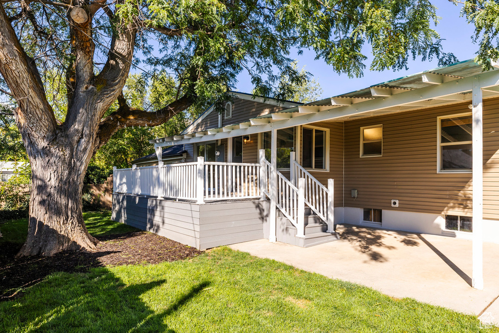2207 S TYLER AVE Ogden, UT 84401