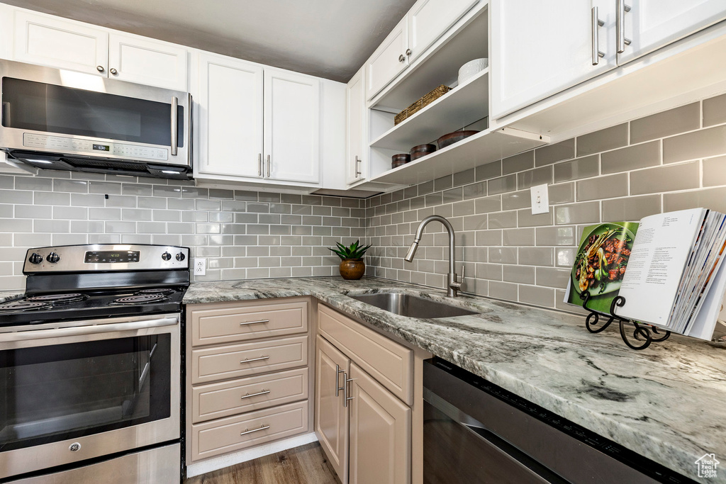Photo 3 for MLS #2113753 at 2207 S Tyler Ave