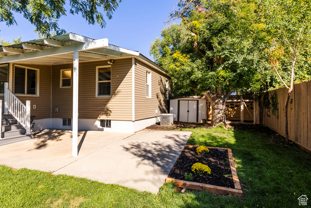 2207 S TYLER AVE Ogden, UT 84401