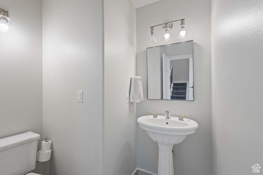 724 S LAGUNA CV Saratoga Springs, UT 84045