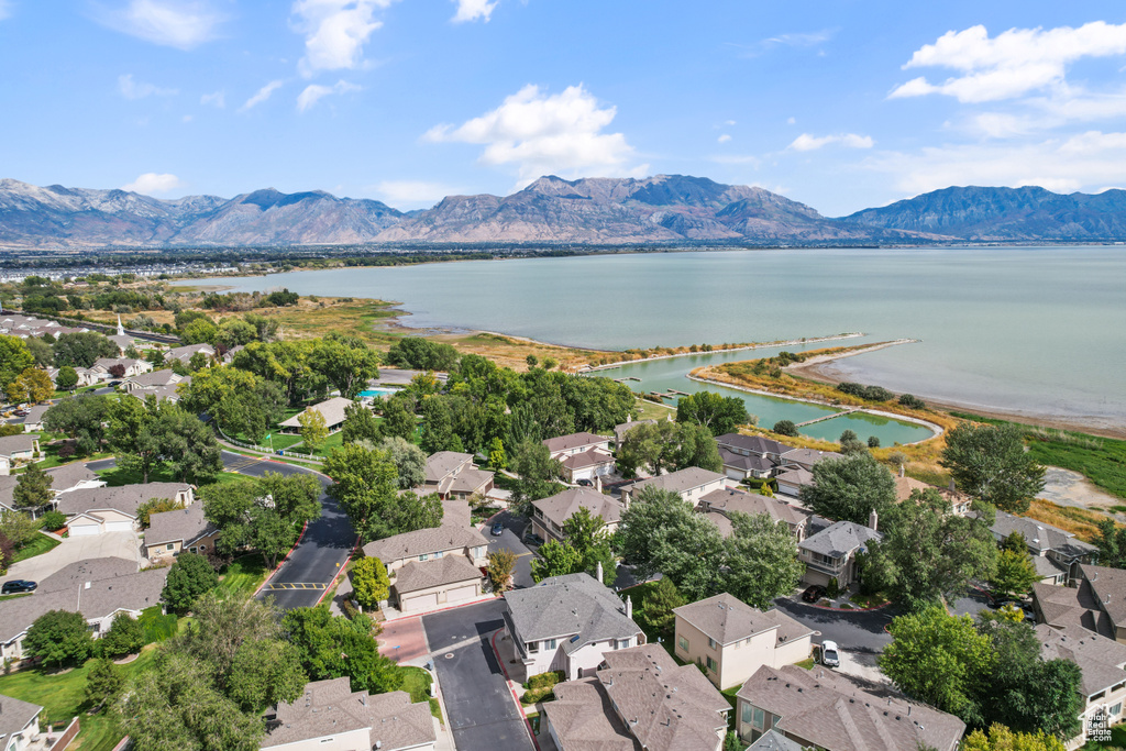 724 S LAGUNA CV Saratoga Springs, UT 84045