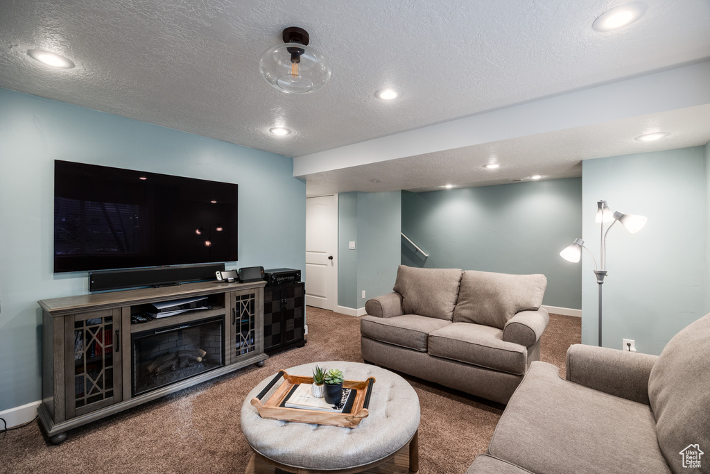 678 E CREEKVIEW DR Layton, UT 84041