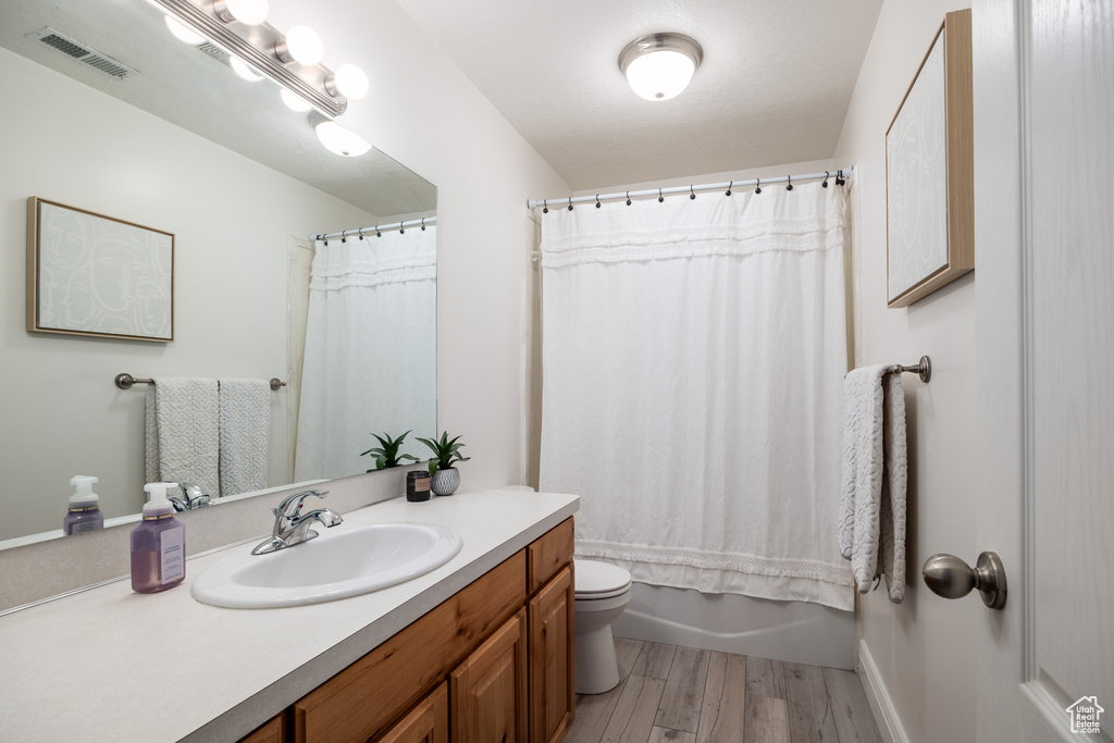 678 E CREEKVIEW DR Layton, UT 84041