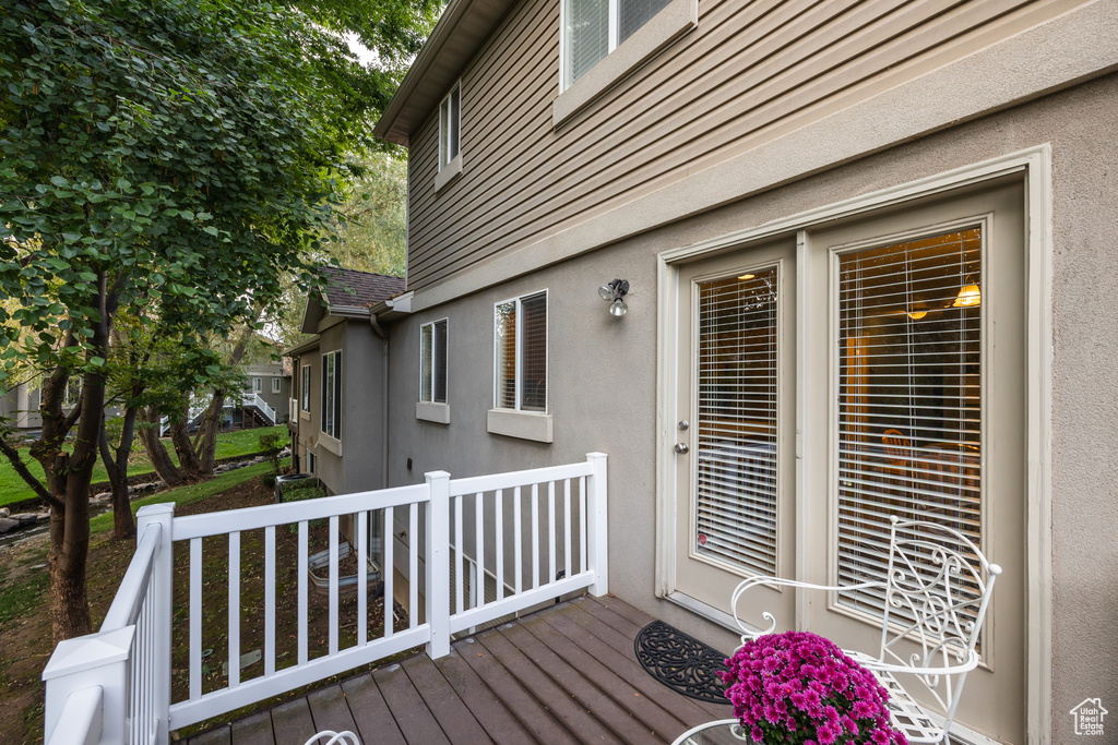 678 E CREEKVIEW DR Layton, UT 84041