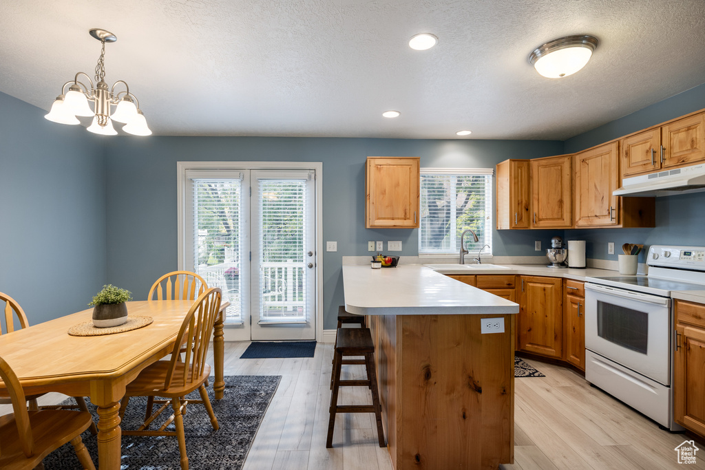678 E CREEKVIEW DR Layton, UT 84041